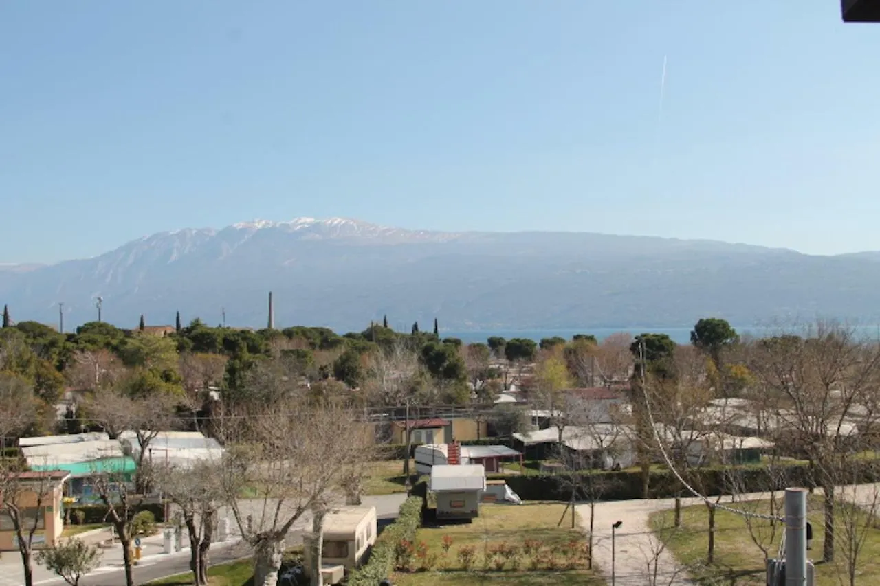Villa De La Vie Toscolano Maderno Apartment